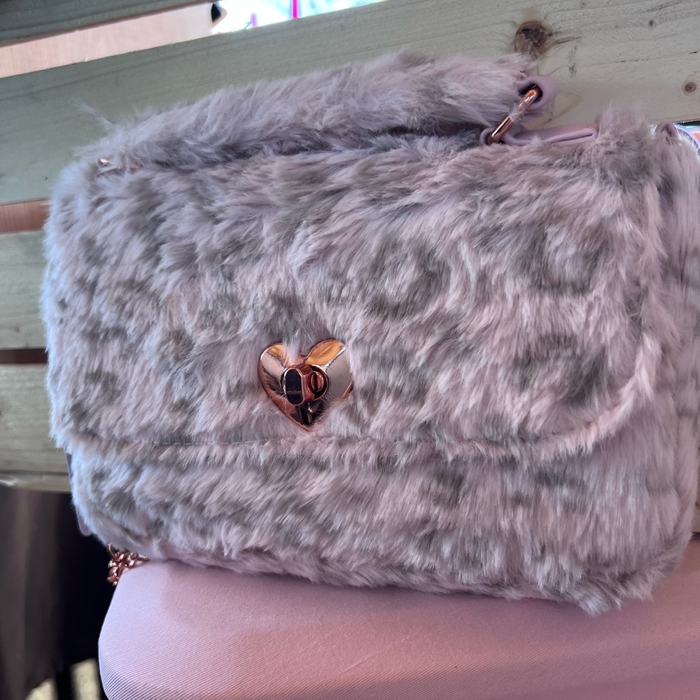 Gray Faux Fur Heart Clasp Bag